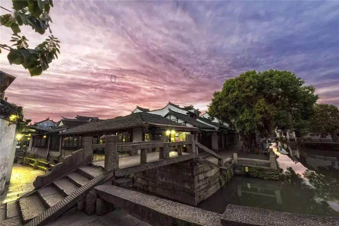 逃离诡异的古庙